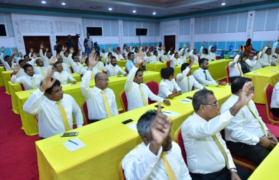 ފަހު ވަގުތު ނިންމުން ބަދަލުކޮށް، މަޖިލިހުގެ ރައީސަކަށް އެމްޑީޕީން ކަނޑައެޅީ ނަޝީދު