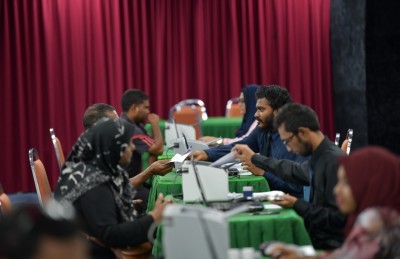 ފިތުރު ޒަކާތް ބަލައިގަންނަން ފަށައިފި