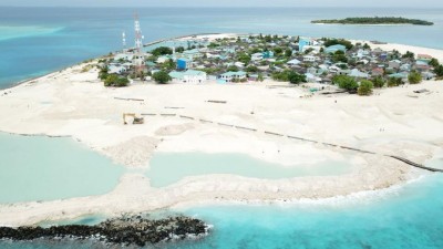 ހަތް ހެކްޓަރުން 17 ހެކްޓަރަށް، ކޮމަންޑޫ ރައްޔިތުން ބާރަށް އަތްޖަހަނީ!