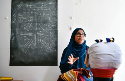 ފޮޓޯ ސްޓޯރީ: ކަސަބުގެ ކުލަތަކުން ހިދާނާ ޖަރީކުރި ލޯބި