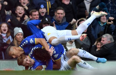 ޔުނައިޓެޑް ބަލިކޮށް އެވަޓަން އަށް އުންމީދެއް، ޔުނައިޓެޑަށް ވީ ބިރަކަށް