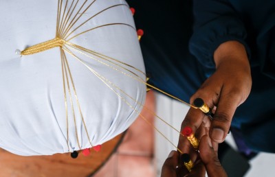 ފޮޓޯ ސްޓޯރީ: ކަސަބުގެ ކުލަތަކުން ހިދާނާ ޖަރީކުރި ލޯބި