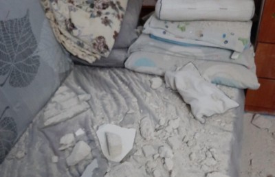 ވެއްޓުނު ކޮންކްރީޓްގަނޑަކުން ޖެހި ގެއެއްގެ ފާރު ހަލާކުވެއްޖެ