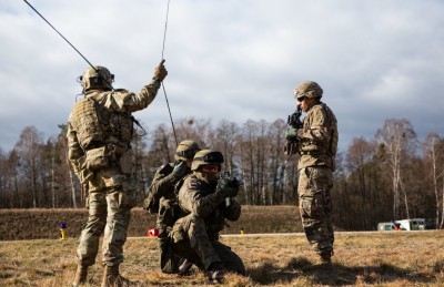 އިތުރު 800 މިލިއަން ޑޮލަރުގެ ހަތިޔާރު ޔޫކްރޭނަށް