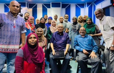 ނަސްރުގެ އަޑު ފަނޑުވުމެއް ނެތް، ވަޒީފާގައި ނަމޫނާއެއް!