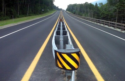 ހައިވޭގެ ޑިވައިޑާތައް ކޮންކްރީޓުން، އާންމުންގެ ހިޔާލު ތަފާތު!