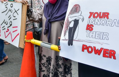 އިދިކޮޅުގެ ތުހުމަތު: ޖިންސީ ގޯނާކުރި މީހާ ފޮރުވައި ހަގީގަތް އޮޅުވާލަނީ