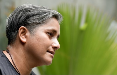 ކަނޑުގެ ދިރުންތައް ހިމާޔަތްކުރަން ނުކުތް ޑޮކްޓަރު!