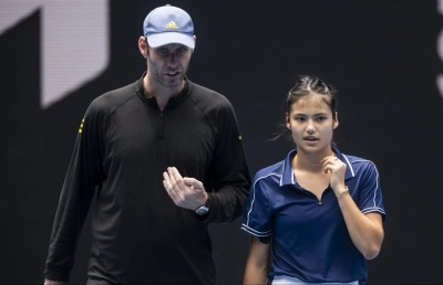 ޓެނިސް ތަރި އެމާ އަށް އެއް އަހަރުތެރޭ ހަތަރު ވަނަ ކޯޗު ހަމަޖައްސައިފި