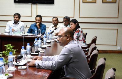 ކަރެކްޝަން އޮފިސަރުން ރިހެބިލިޓޭޓް ކުރަން ޖެހޭ: ކޮމިޝަނާ