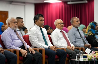 ރާއްޖޭގައި އިސްލާމިކް ޔުނިވާސިޓީއެއް ހުރުމަކީ ލާޒިމްކަމެެއް: މައުމޫން