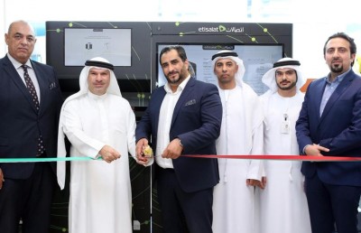 އަބޫދާބީ އަށް މޮބައިލް ފޯން ވެންޑިން މެޝިން