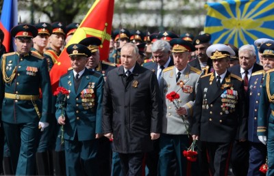 ޔޫކްރޭނަށް އަރަންޖެހުނީ، ހުޅަނގުން ރަޝިޔާ އަށް ނުރައްކާކުރާތީ: ޕުޓިން