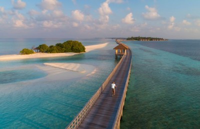 ރިސޯޓެއްގެ ފާލަމުން ވެއްޓުނު ޓޫރިސްޓަކު ޒަހަމްވެ ނުވެސް ހިނގޭ؛ މައްސަލަ ޕޮލިހަށް