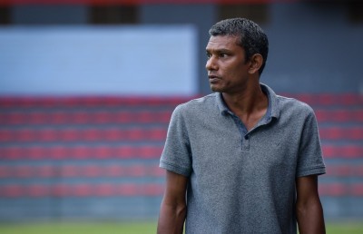 ތައުރީފުކުރާނަމަ ފާޑުވެސް ކިޔެންޖެހޭނެ: ނަޒީހު