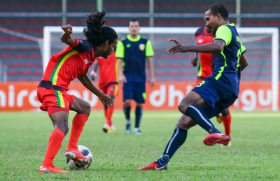 ޔޫވީ ބަލިކޮށް ދަ ގްރާންޑޭގެ މޮޅުވުމުގެ ސިލްސިލާ ދަމަހައްޓައިފި