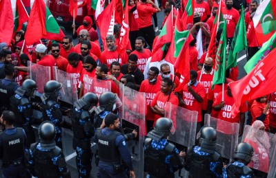 އިންޑިއާ އައުޓް ހަރަކާތް އާ މިސްރާބަކަށް، މުސްލިމުންނަށް ކުރާ އަނިޔާއާ ދެކޮޅަށް ނުކުންނަނީ