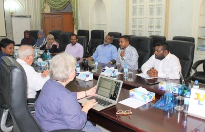 ރާއްޖޭގެ ޝަރުއީ ދާއިރާގެ ދިރާސާ ހަދާ ކްރީގްލާއާ ހައި ކޯޓުގެ ފަނޑިޔާރުން ބައްދަލުކުރައްވައިފި