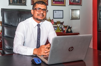 ޝަރީފަކީ މި ކުންފުނީގެ އެމްޑީއެއް ނޫން: ޑަބްލިއުއެލްޓީ