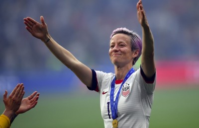 އެމެރިކާގެ އަންހެން ފުޓްބޯޅަ ޓީމުން ޓްރަމްޕަށް ނޫނެކޭ ބުނެފި