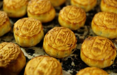 ހޮންކޮންގު މުޒާހަރާ އަށް ބޭކަރީއަކުން ތަފާތު ގޮތަކަށް ހިތްވަރުދެނީ