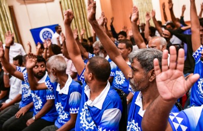 ރޭޑިއަންޓުގެ ބޯޑާއެކު ވާސިފް އެނބުރި ނިއު ރޭޑިއަންޓަށް
