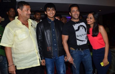 "ދަބަންގް 3" އިން މަހޭޝް މަންޖްރޭކަރްގެ ހަގު އަންހެން ދަރިފުޅު ބޮލީވުޑަށް