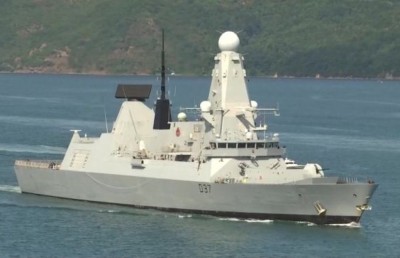 އިނގިރޭސި ވިލާތުގެ ދެ ވަނަ މަނަވަރެއް ގަލްފަށް ފޮނުވަނީ