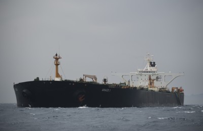 ޝަރުތަކާ އެކު އީރާނުގެ ތެޔޮ ޓޭންކަރު ދޫކޮށްލަން އެއްބަސްވެއްޖެ