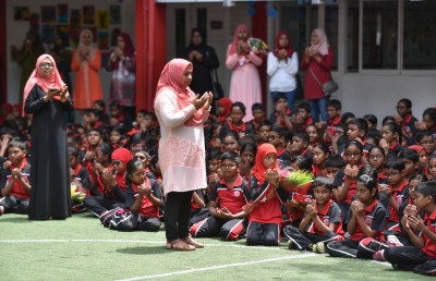 ދިވެހި ޓީޗަރުން ހުސްވުމުގެ ބިރު! ހައްލަކީ ކޮބާ؟