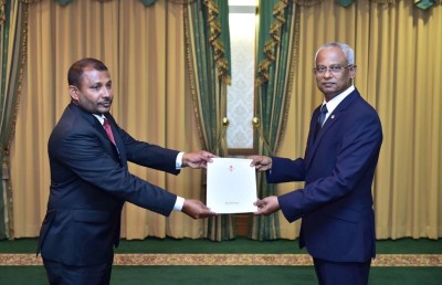 ޖިންސީ ފުރައްސާރައިގެ މައްސަލައެއްގައި ސްޓޭޓް މިނިސްޓަރު ރިޔާޒު ސަސްޕެންޑްކޮށްފި