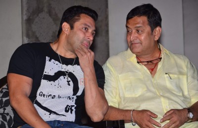 "ދަބަންގް 3" އިން މަހޭޝް މަންޖްރޭކަރްގެ ހަގު އަންހެން ދަރިފުޅު ބޮލީވުޑަށް