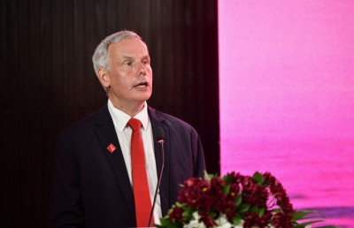 ބީއެމްއެލްގެ ސީއީއޯ މަގާމުން ވަކިވެވަޑައިގަންނަވަނީ