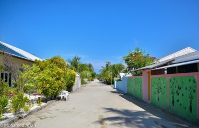 ށ. ފޭދޫގައި އަނބިމީހާގެ ބަނޑަށް ވަޅިހެރި މީހަކު ހައްޔަރުކޮށްފި