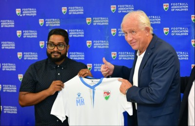 ރާއްޖޭގެ ކޯޗުކަމުން ކޫޕްމަން ވަކިކުރީ ގޯސްކޮށް، ބަދަލުދޭން ފީފާއިން އަންގައިފި