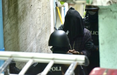 ބޮމުގެ ހަމަލާ: ޝަރީއަތުގެ ކުރިއަށް ހެއްކާބެހޭ ގިނަ މައްސަލަތަކެއް