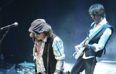 ޑެޕް މިއުޒިކް އަލްބަމެއް ނެރެނީ