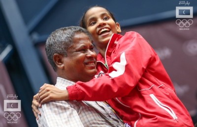 ދީމާ: މަންމަ އާއި ބައްޕަގެ ގުރުބާނީގެ އަގު ރަނުން!