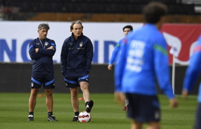 ސަޕޯޓަރުން ވެއްދުން މަނާ ކުރުމުން އިންގްލެންޑުން ކުޑަކުދިން ދަނޑަށް ވައްދަނީ