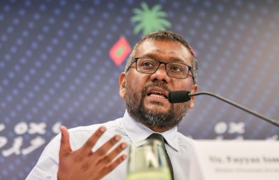 ގަވައިދަށް ފެތެން ބަންގްލަދޭޝްގެ މަސައްކަތްތެރިން ދެކޮޅު ހަދަނީ