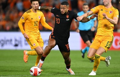 ސަޕޯޓަރުން ކުރިމަތީގައި އިނގިރޭސީން ލަދުގަންނަވާލައިފި، އިޓަލީ ކޮޅަށް ޖަރުމަނުން ފަސް ލަނޑު