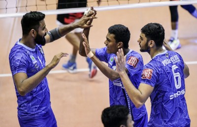 އޮއްފު އެފްސީ ބަލިކޮށް ޕޮލިސް އުހުގައި މަގާމު ދަމަހައްޓައިފި