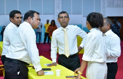 ވިޕް ލައިނަށް ވޯޓު ނުދޭން ނިންމީ ޖަވާބުދާރީ ނުކުރެވި ރާއްޖެ އަށް ބޮޑު ގެއްލުމެއް ލިބިދާނެތީ: ނަޝީދު