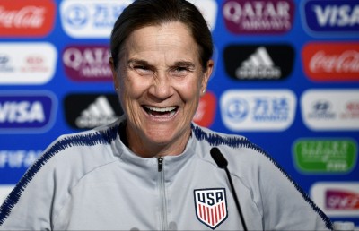 ވޯލްޑް ކަޕް ދިފާއުކޮށްދިނުމަށް ފަހު އެލިސް އެމެރިކާ ކޯޗުކަން ދޫކޮށްލައިފި