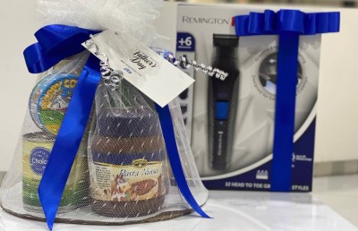 ބައްޕައާއެކު ފޮޓޯއެއް ނެގުމުން އެސްޓީއޯގެ ހަދިޔާއެއް