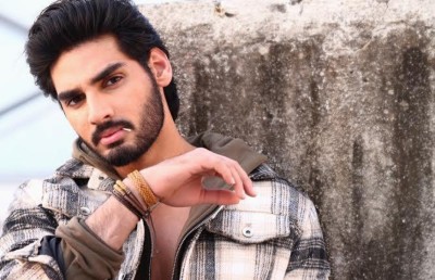 ބޮލީވުޑްގެ ޚަބަރުތައް ކުރުކޮށް