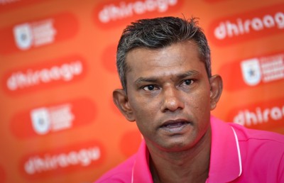 ބްރޭކަކަށް ފަހު ބްރޭކެއް، ކޯޗުންގެ ކަންބޮޑުވުންތަކެއް!