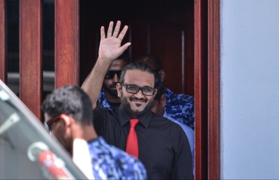 ވަކީލް އެދިވަޑައިގަތީ ހައި ކޯޓު މައްސަލަ ނިމެންދެން އަދީބު ގޭ ބަންދަށް ބަދަލުކޮށްދޭން
