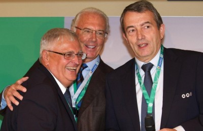 ޖަރުމަން އެފްއޭގެ ކުރީގެ އޮފިޝަލުންނަށް ދައުވާކުރަނީ