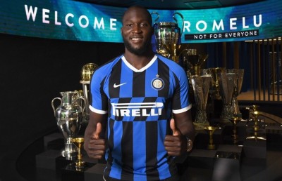 ޔުނައިޓެޑް ދޫކޮށް ލުކާކޫ އިންޓަ އަށް ސޮއިކޮށްފި